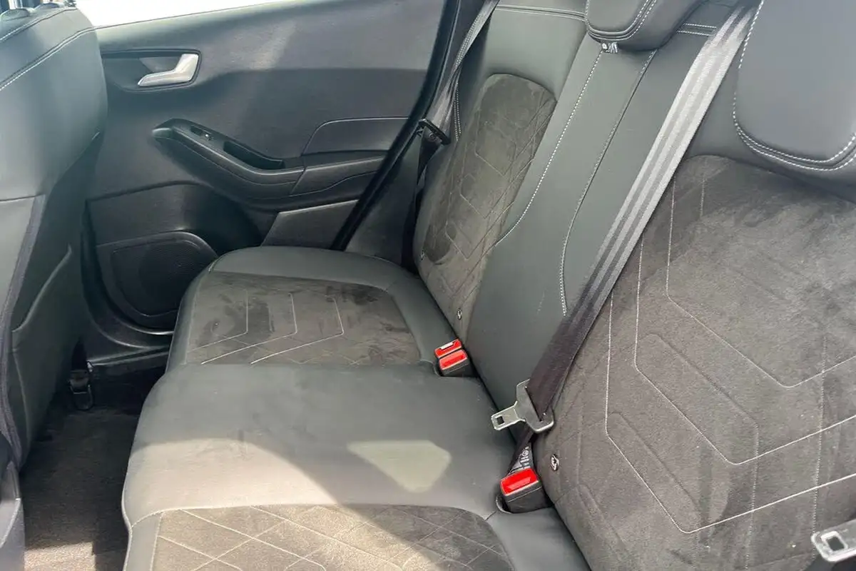 2022-ford-fiesta-10t-titanium-vignale-125ps-hybrid-mhev-powershift-big-18