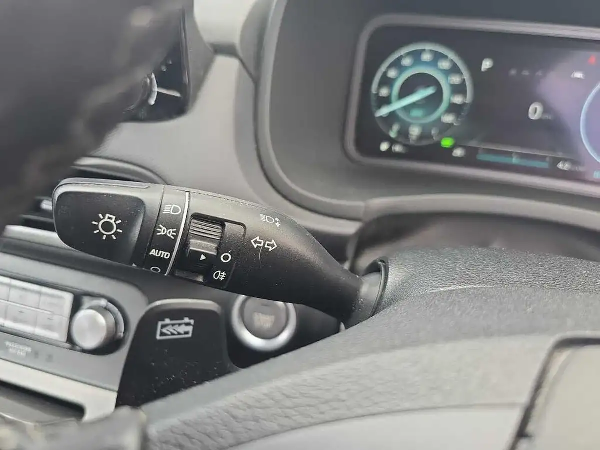 2022-hyundai-kona-e-se-connect-big-28