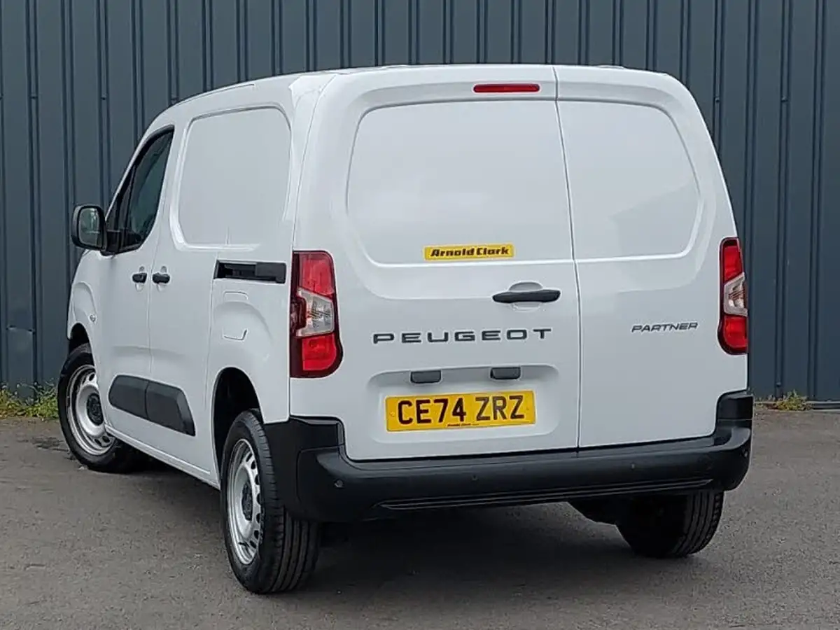 2024-peugeot-partner-15-bluehdi-professional-100pseu6d-big-1