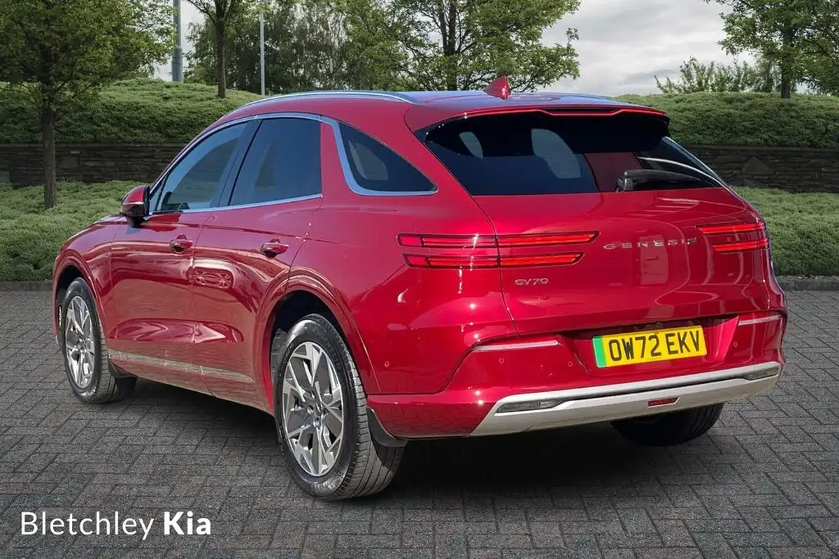2022-genesis-gv70-e-sport-line-big-1