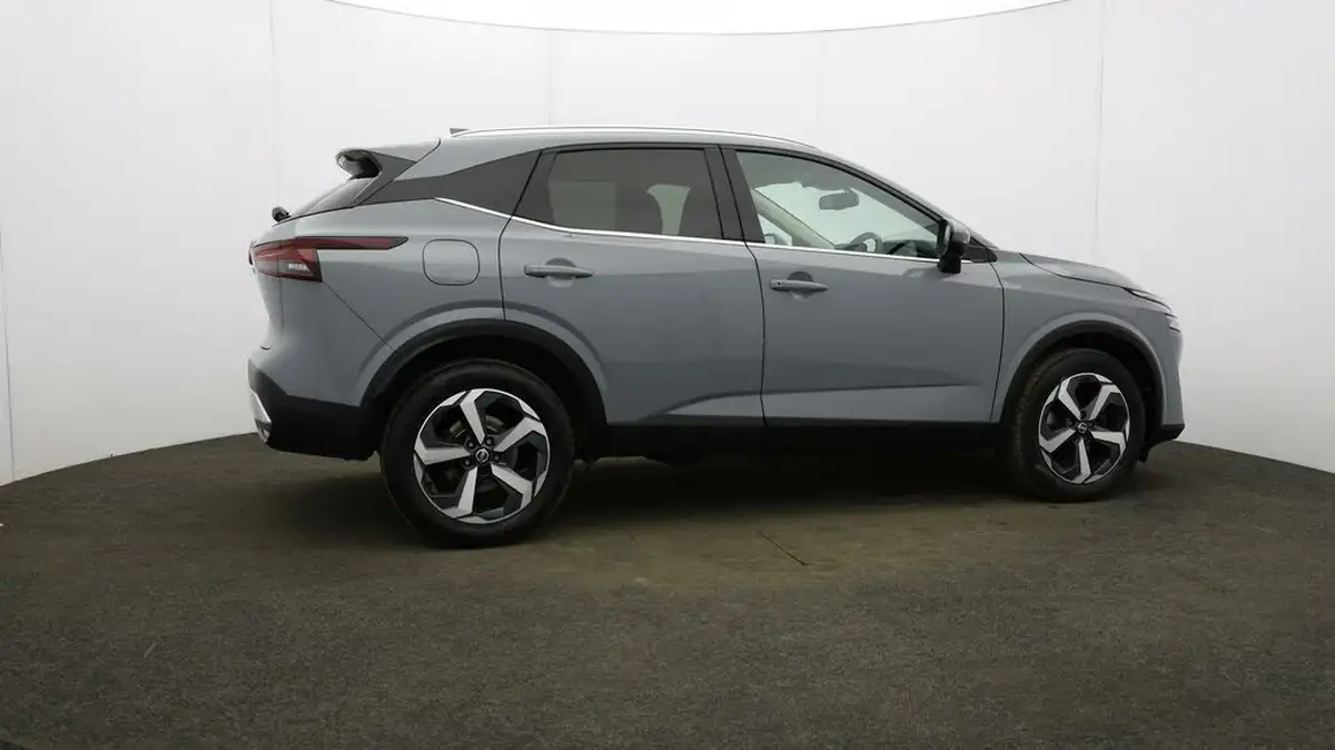 2021-nissan-qashqai-13-dig-t-premiere-edition-140ps-big-45