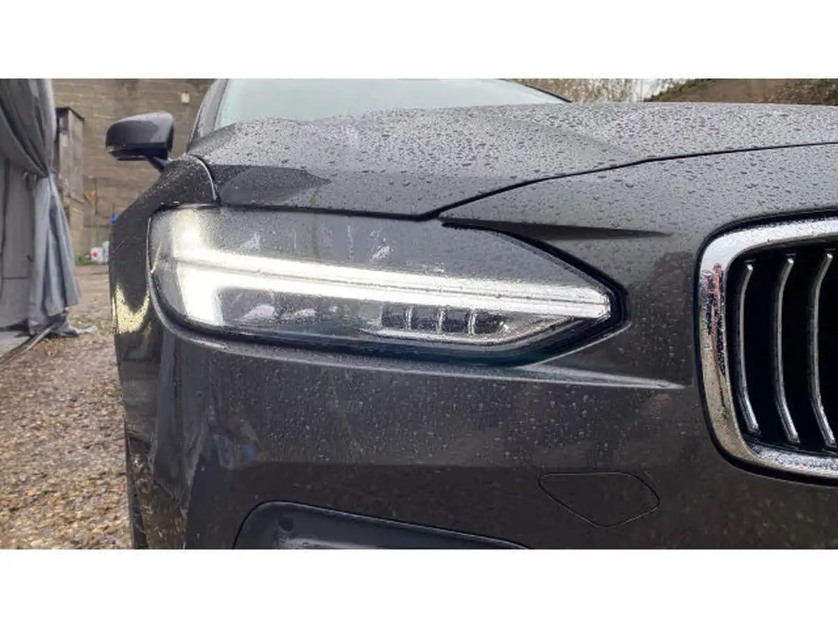 2021-volvo-v90-20td-b4-momentum-big-37