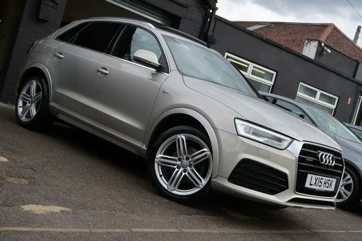 2015-audi-q3-20-quattro-s-line-plus-180ps-ss-tronic-big-2