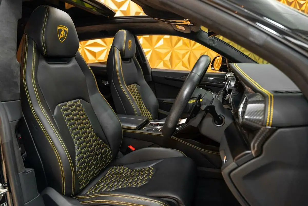 2021-lamborghini-urus-40-no-trim-big-9