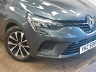 2022-renault-clio-10-tce-iconic-edition-small-8
