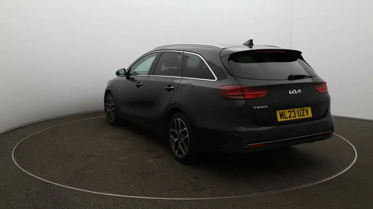 2022-kia-ceed-15-t-gdi-3-sportswagon-big-51