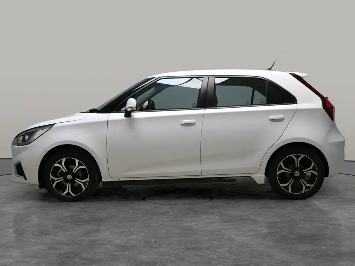 2023-mg-mg3-15-vti-tech-exclusive-nav-big-12
