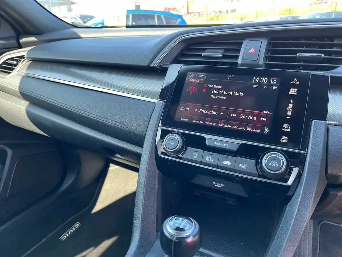 2019-honda-civic-16-i-dtec-sr-hatchback-5d-big-29