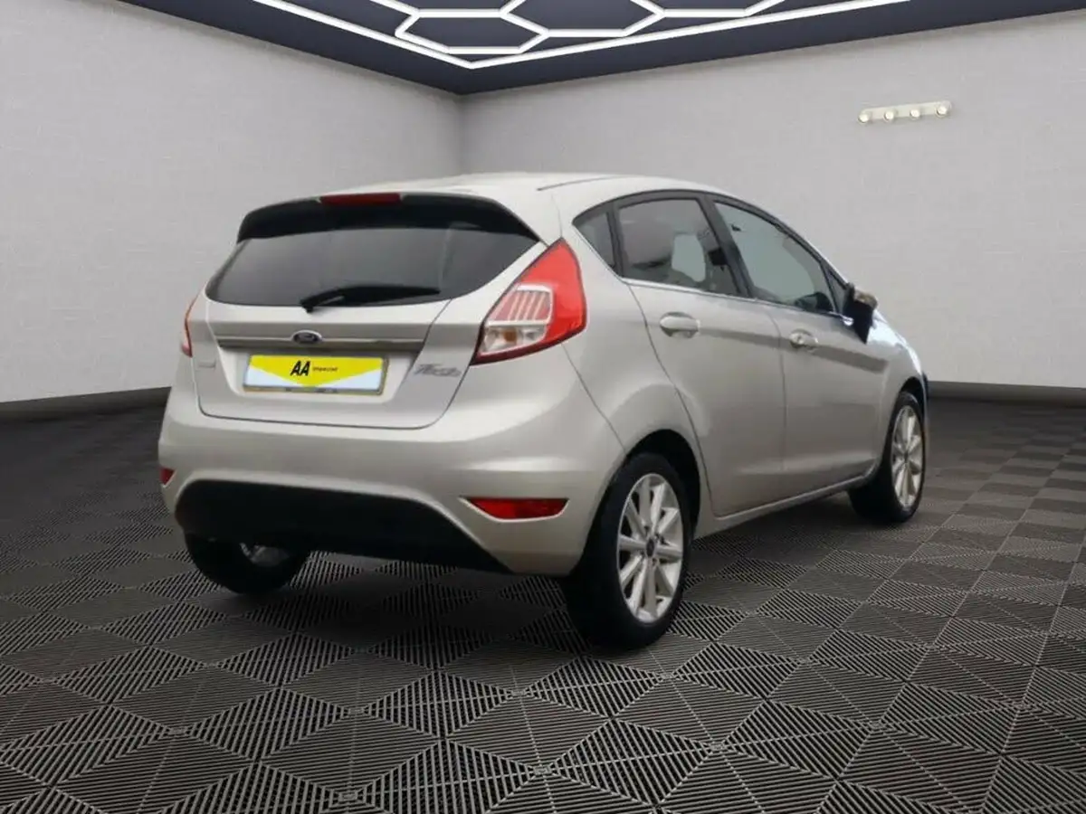 2017-ford-fiesta-10t-titanium-100ps-ecoboost-ss-5d-big-4