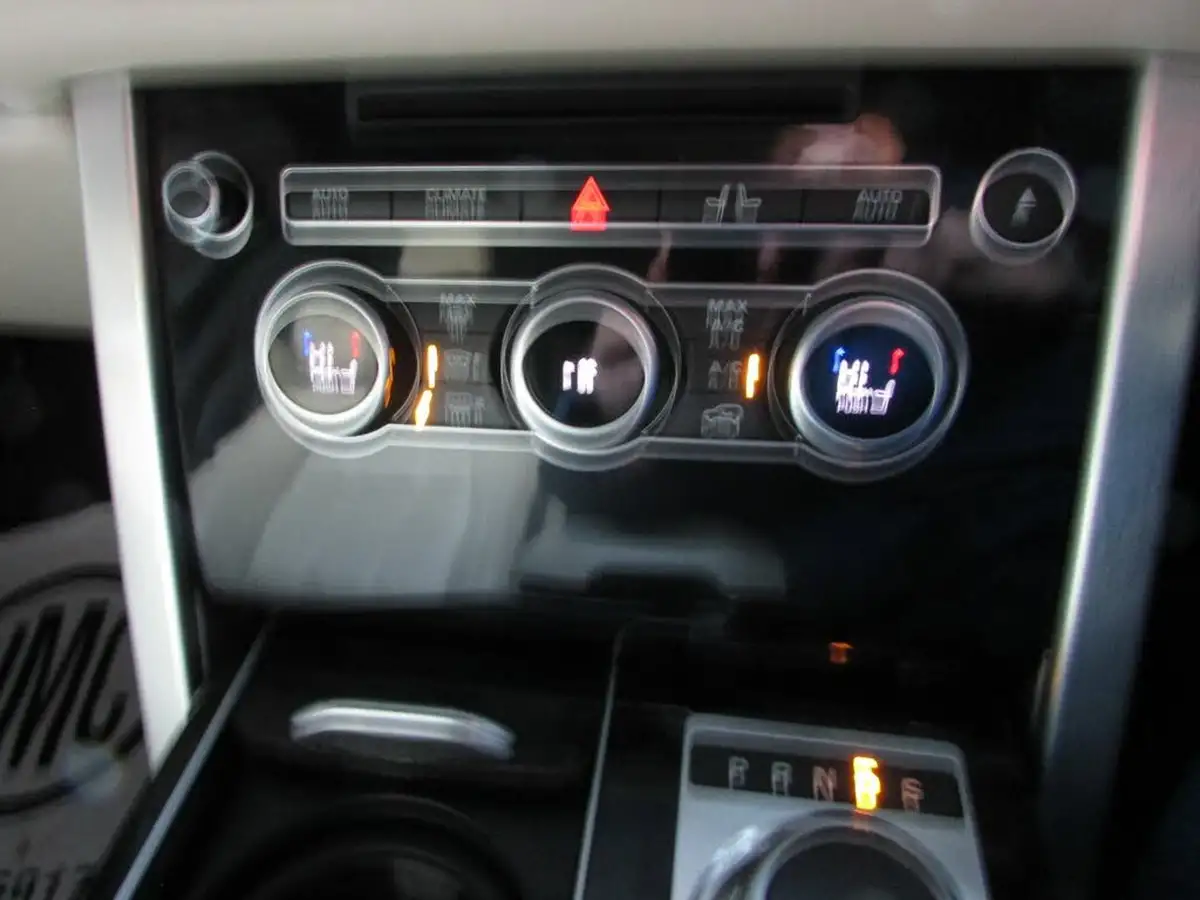 2015-land-rover-range-rover-30tdv6-vogue-big-8
