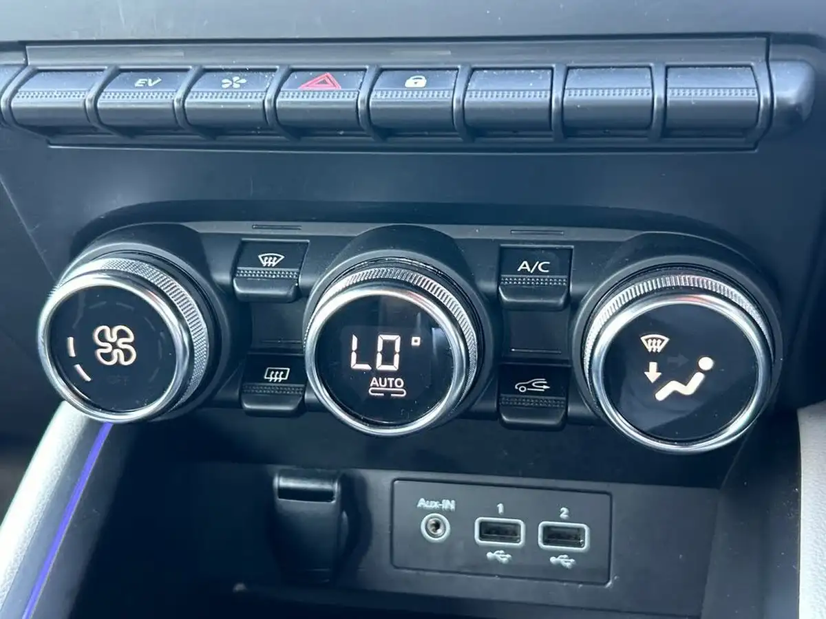 2021-renault-clio-16-s-edition-big-26
