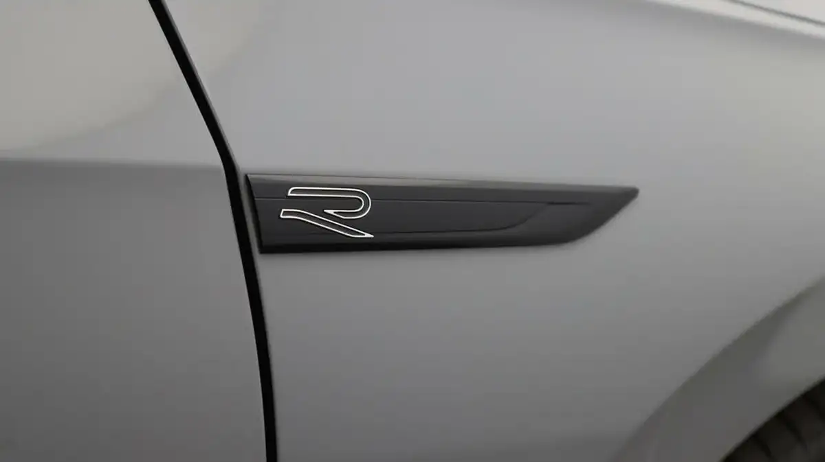 2021-volkswagen-golf-15-tsi-r-line-150ps-hatchback-big-21