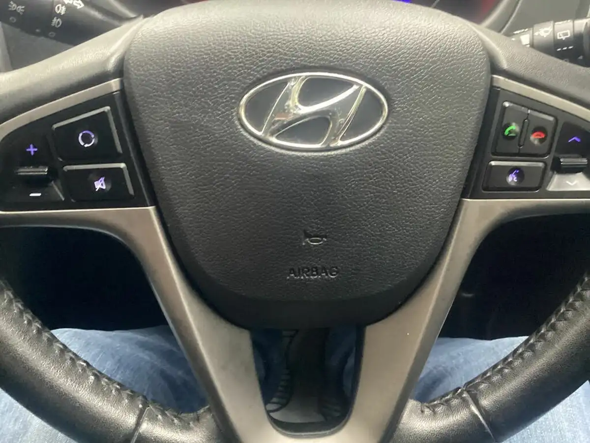 2014-hyundai-i20-12-active-3d-big-16