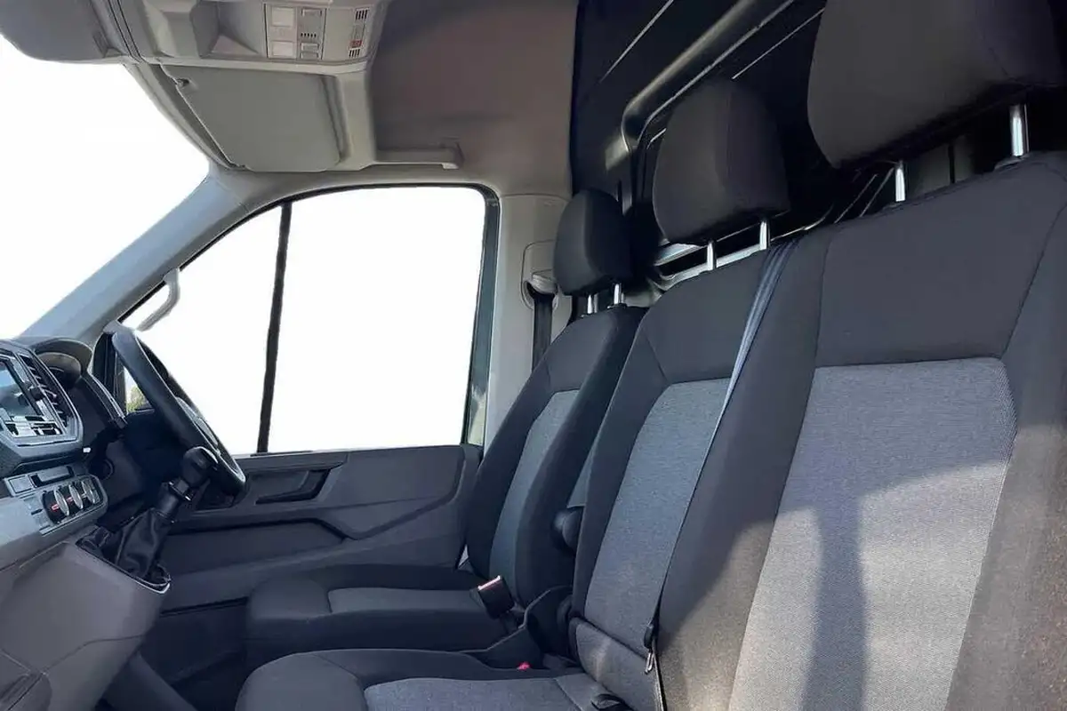 2024-volkswagen-crafter-20tdi-cr35-lwb-commerce-plus-140pseu6d-big-10