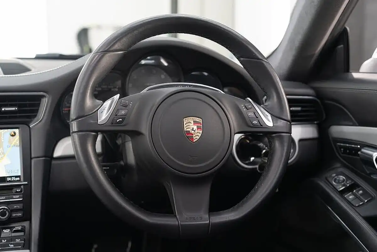 2012-porsche-911-38-carrera-s-400bhp-coupe-pdk-big-12