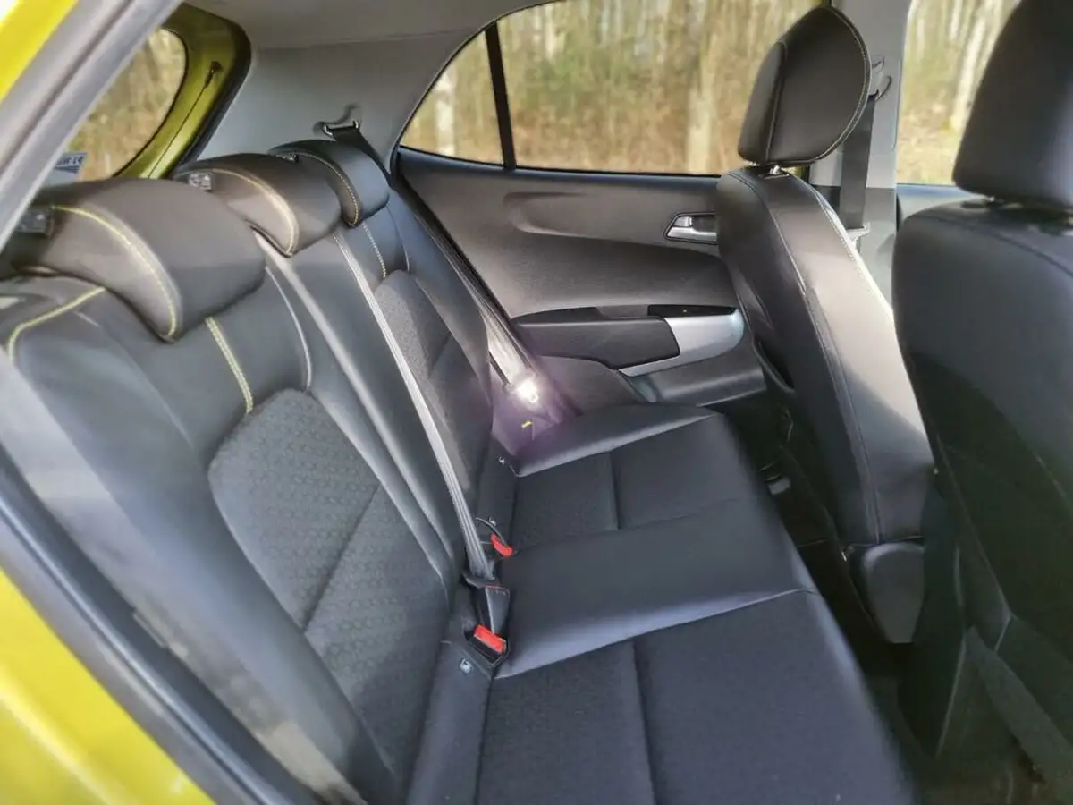 2021-kia-picanto-10-x-line-big-32