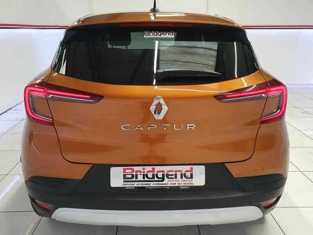 2021-renault-captur-10-tce-iconic-edition-big-4