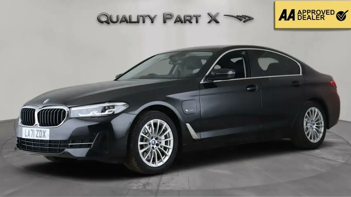 2022-bmw-5-series-20-530e-se-saloon-4d-big-2