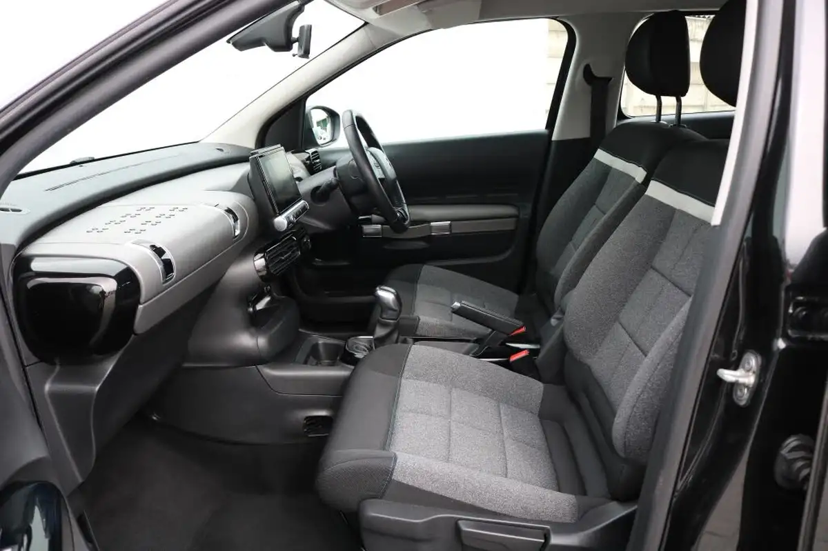2018-citroen-c4-cactus-12-puretech-feel-110ps-big-14