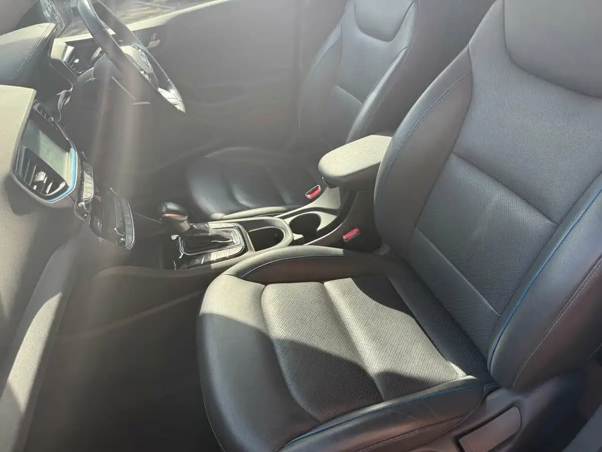 2018-hyundai-ioniq-16-gdi-premium-se-plug-in-hybrid-big-13