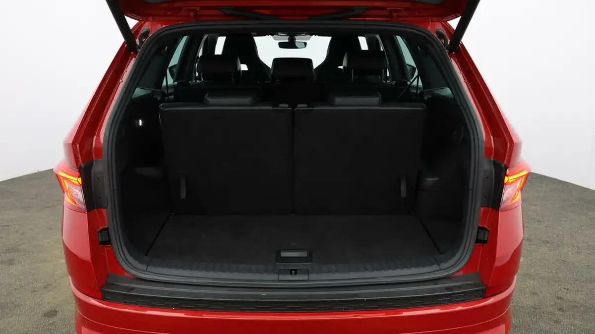 2019-skoda-kodiaq-20tdi-sportline-190ps-seats-scr-dsg-big-15