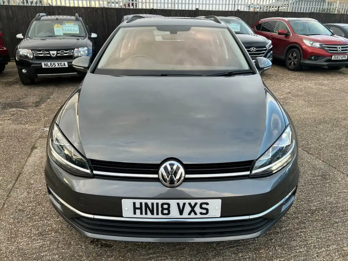 2018-volkswagen-golf-14-tsi-se-nav-estate-5d-big-7