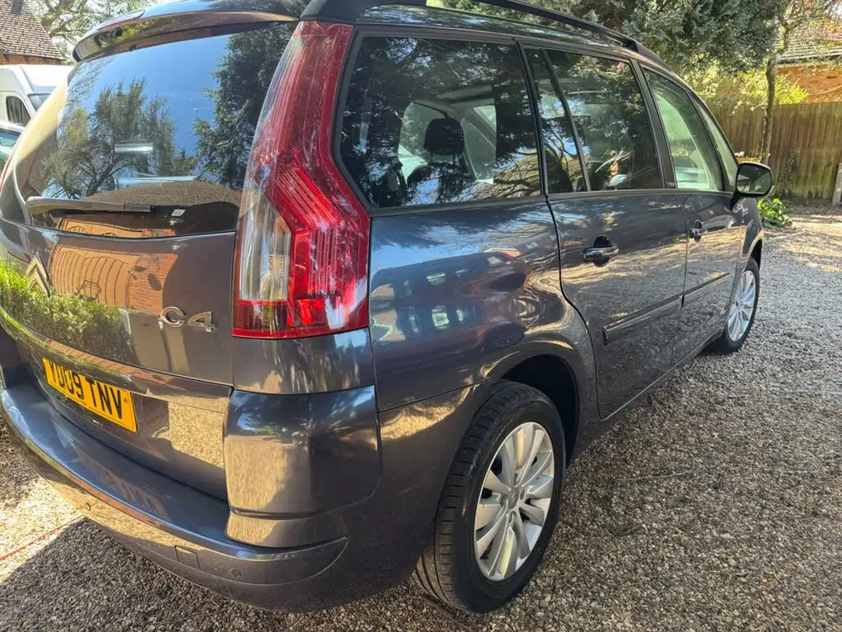 2009-citroen-grand-c4-picasso-16td-vtr-egs-big-2