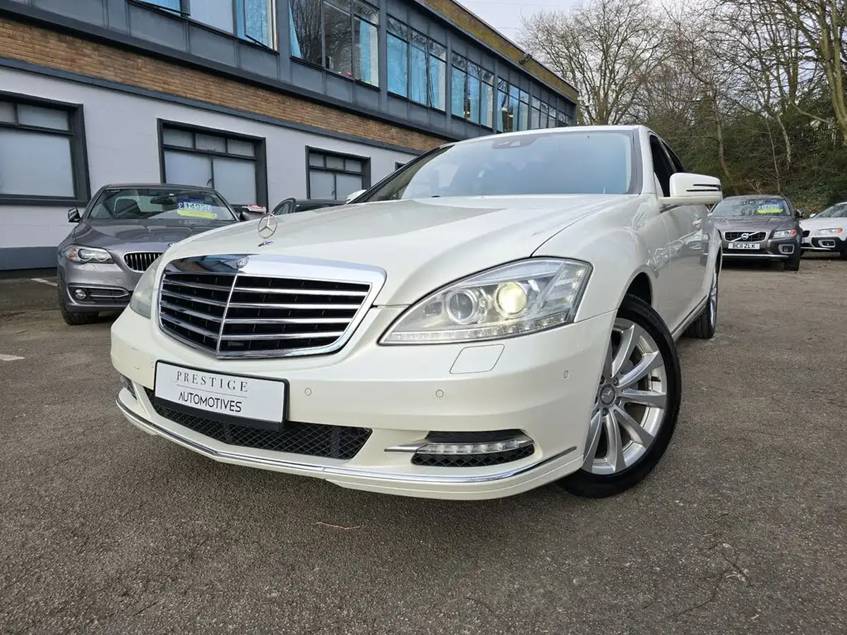 2011-mercedes-benz-s-class-55-s500-big-0