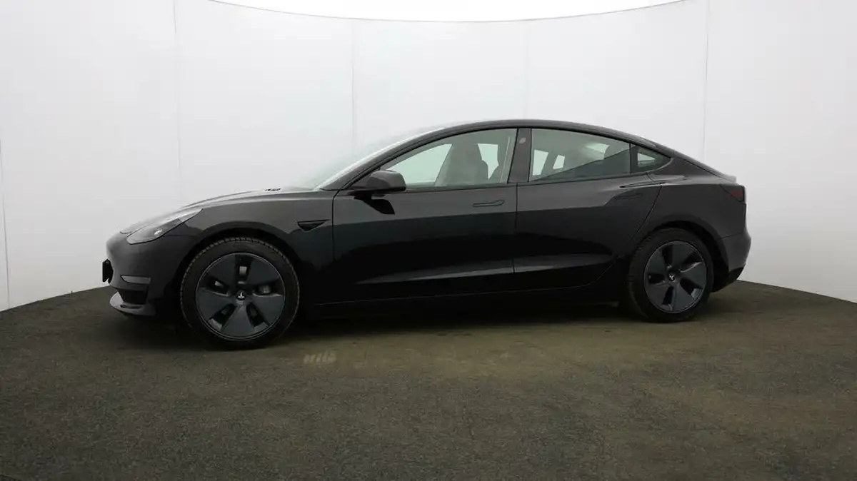 2020-tesla-model-3-e-long-range-big-26