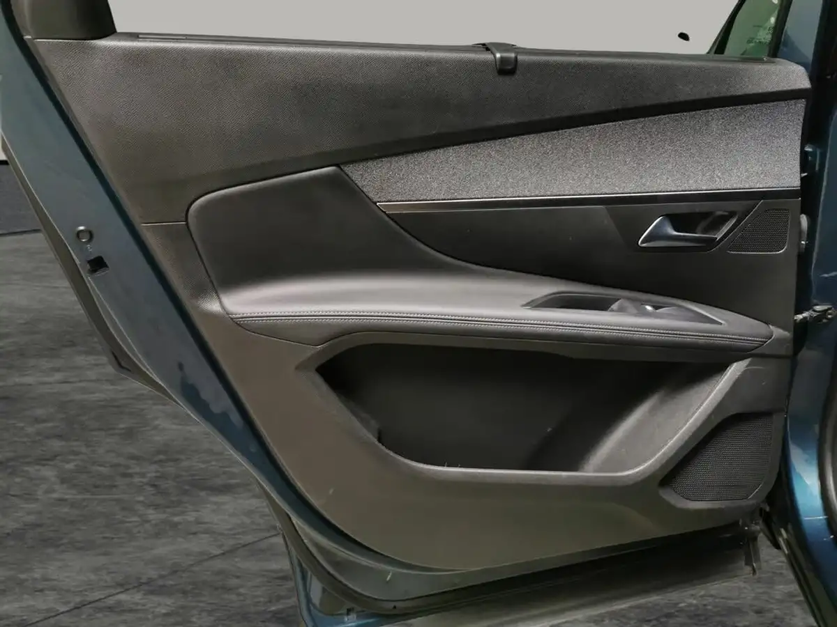 2019-peugeot-5008-suv-12-puretech-allure-big-26