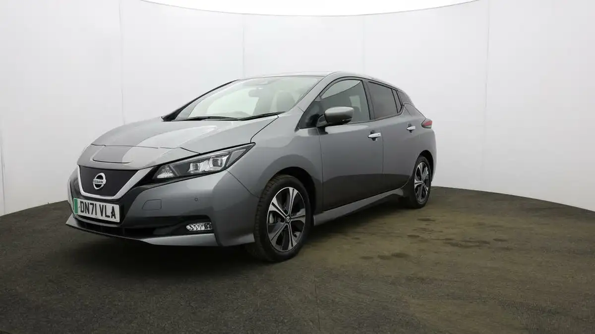 2021-nissan-leaf-e-tekna-big-30