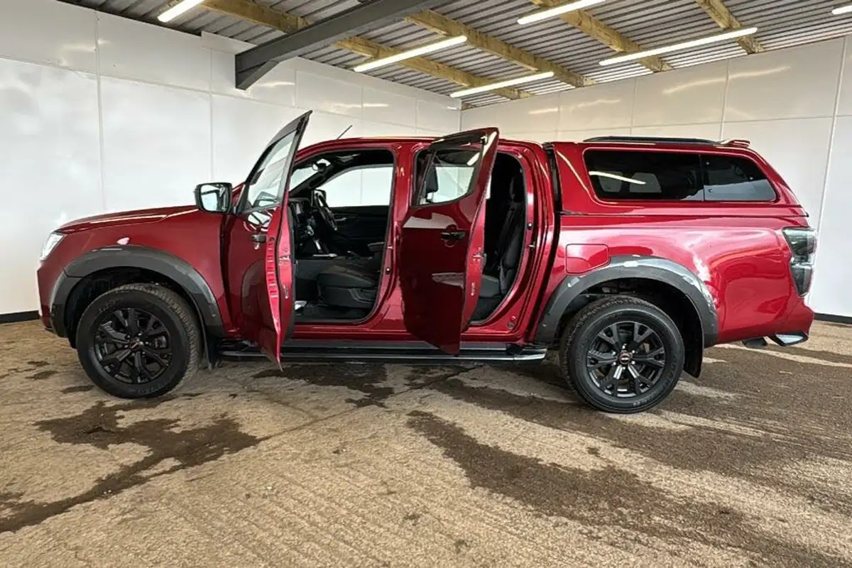 2023-isuzu-d-max-19td-v-cross-steel-edition-auto-big-6