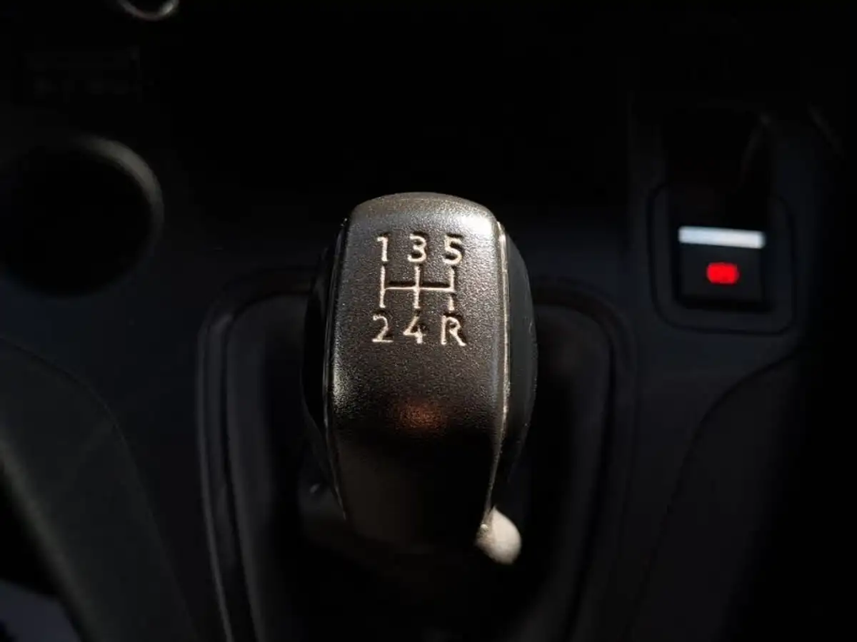 2021-peugeot-partner-15-bluehdi-1000-professional-100ps-eu6dt-panel-big-16