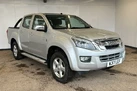 2017-isuzu-d-max-25td-yukon-double-pickup-small-0