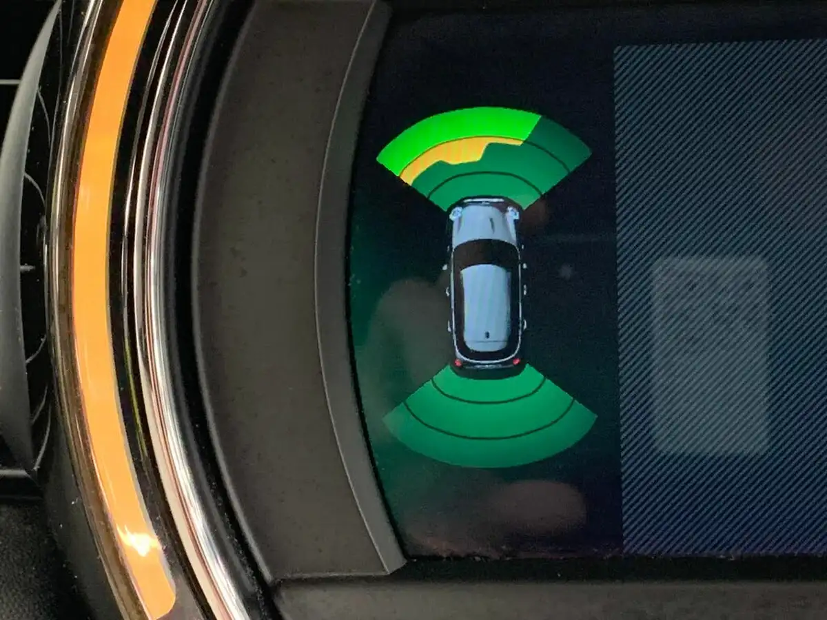 2020-mini-cooper-15-cooper-exclusive-hatchback-5d-big-17