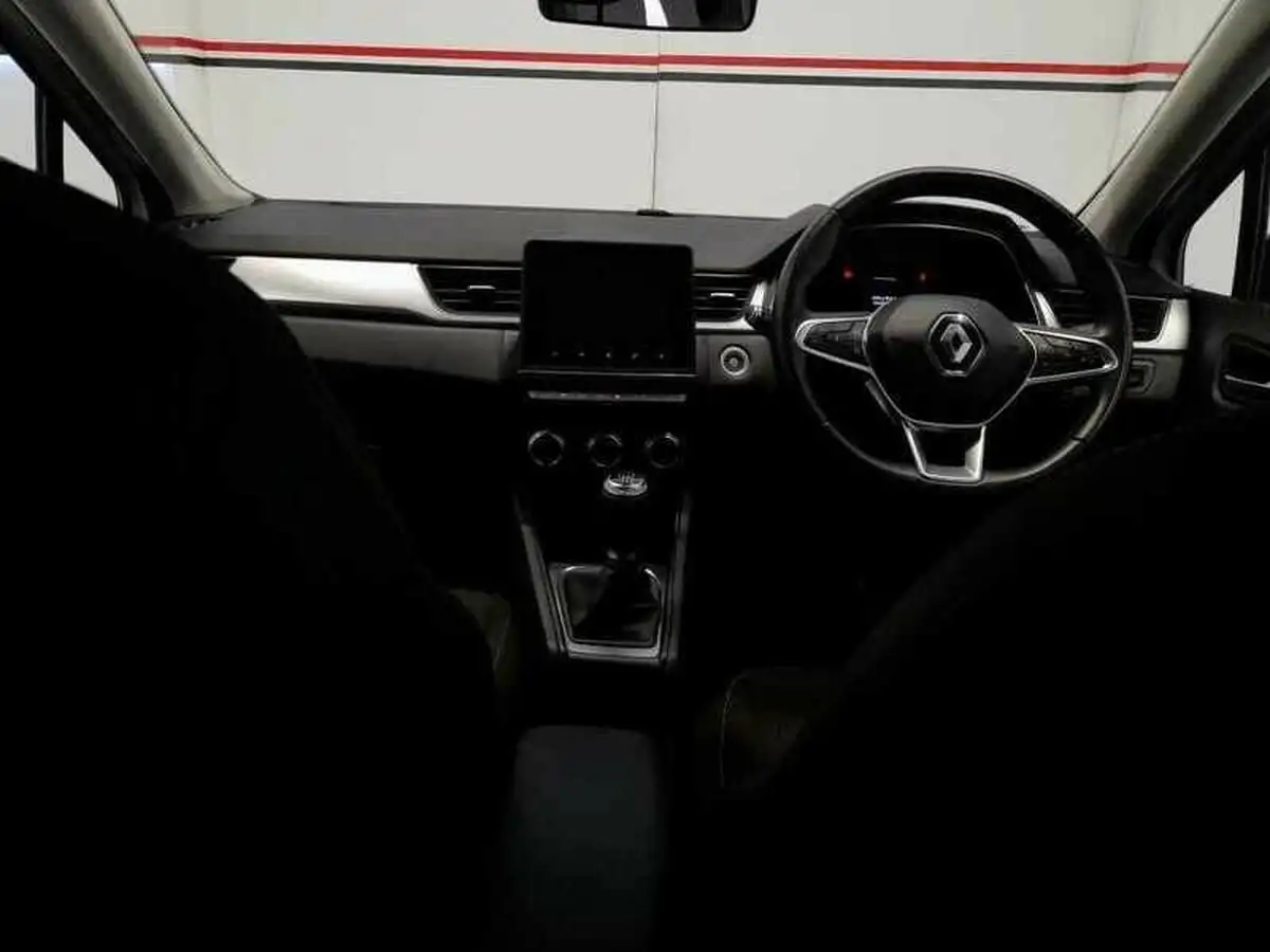 2020-renault-captur-15dci-iconic-95bhp-big-11