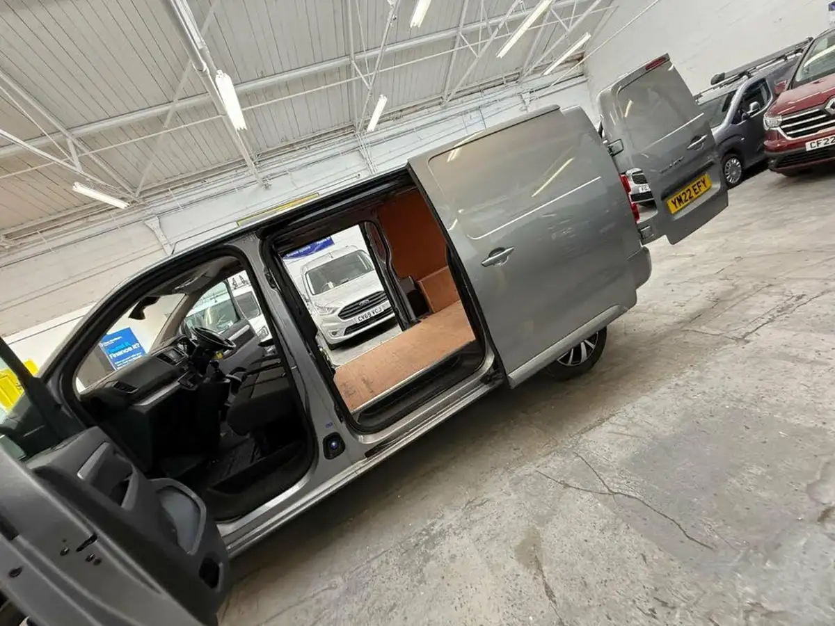 2022-fiat-scudo-20jtd-business-145hpeu6d-lwb-panel-big-74