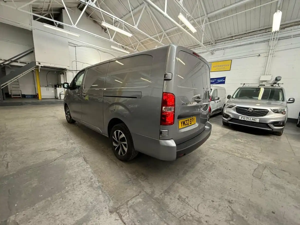 2022-fiat-scudo-20jtd-business-145hpeu6d-lwb-panel-big-22