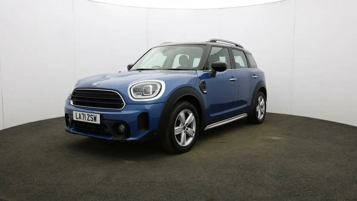 2022-mini-countryman-15-cooper-classic-auto-big-2