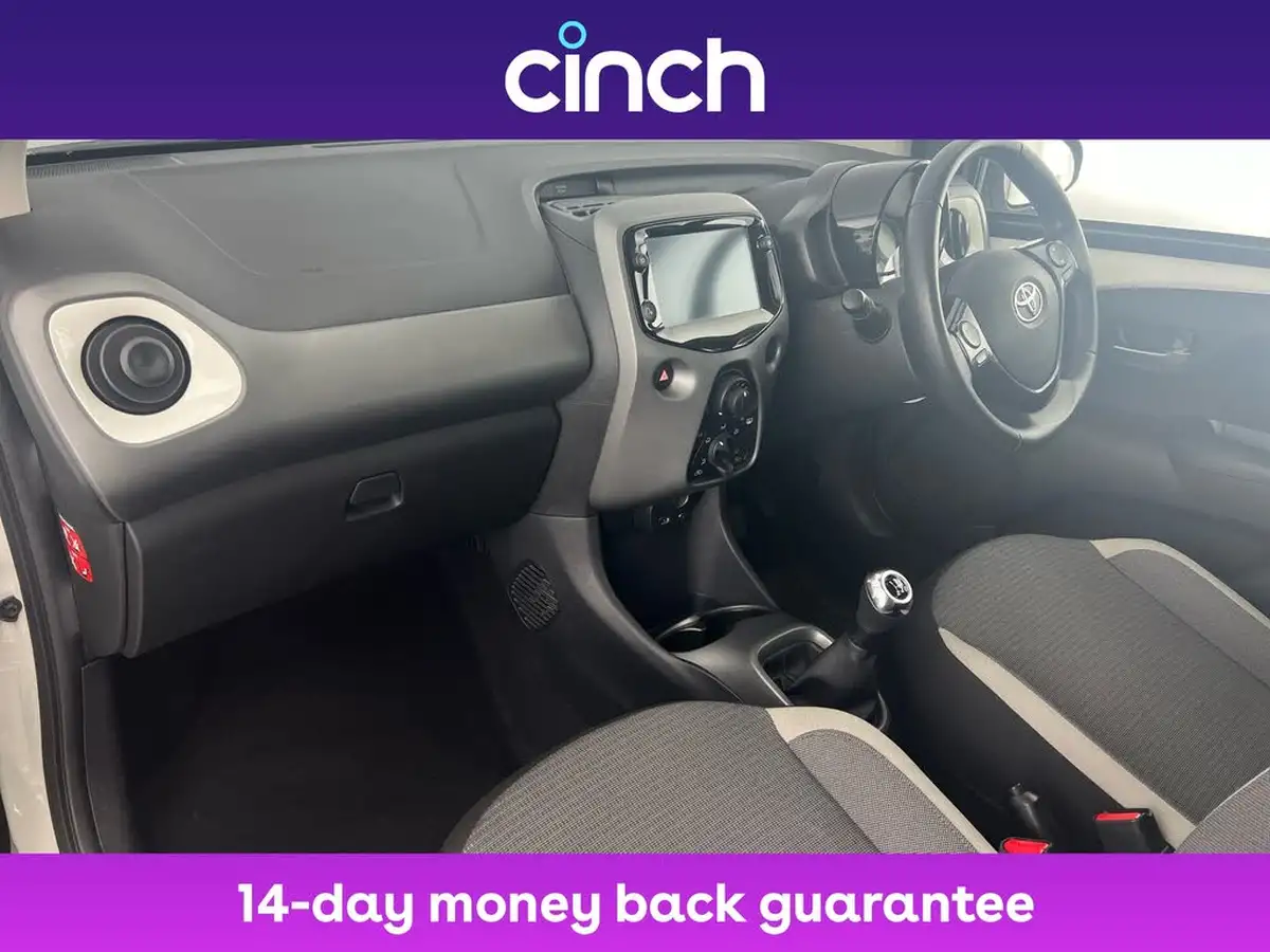 2021-toyota-aygo-10-vvt-i-x-play-tss-big-9