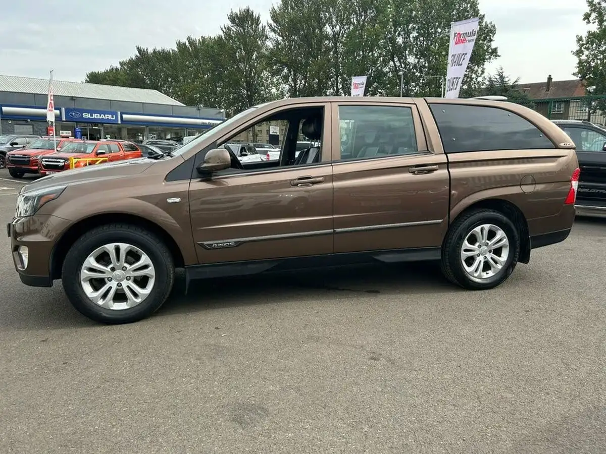 2015-kgm-ssangyong-korando-sports-20td-ex-auto-big-5
