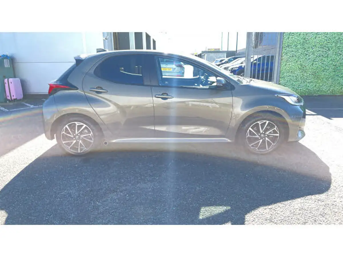 2023-toyota-yaris-15-vvt-i-design-big-43