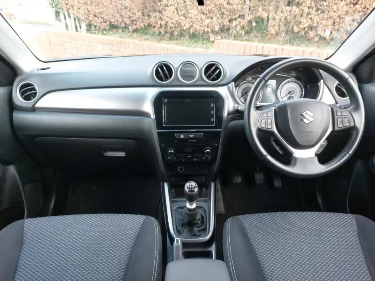 2023-suzuki-vitara-14-boosterjet-sz-t-big-2