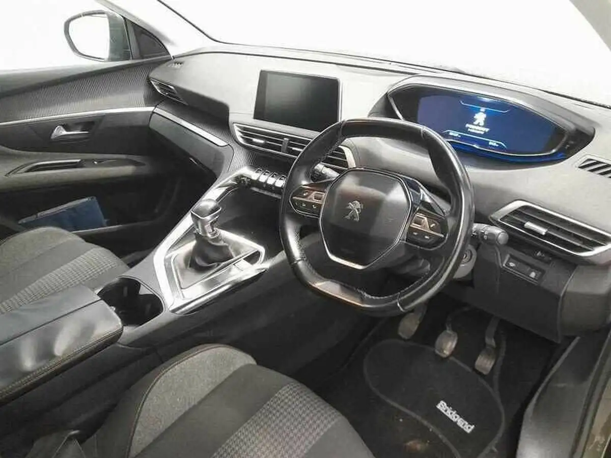 2018-peugeot-3008-suv-16-bluehdi-active-120bhp-big-9