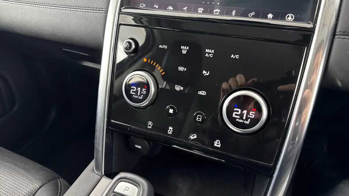 2020-land-rover-discovery-sport-20-d180-s-big-18