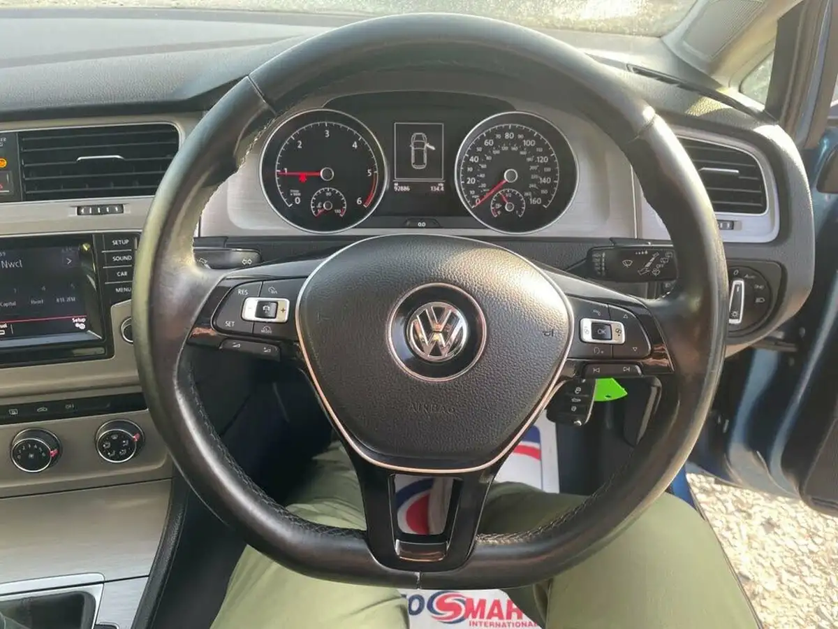 2015-volkswagen-golf-16tdi-match-105ps-bmt-ss-5d-big-11