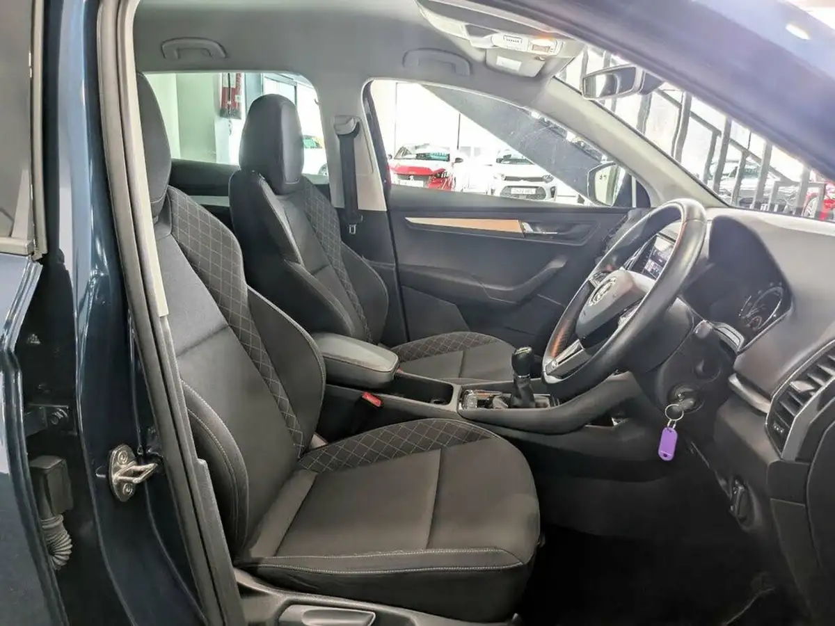 2020-skoda-karoq-10-tsi-se-115ps-big-24