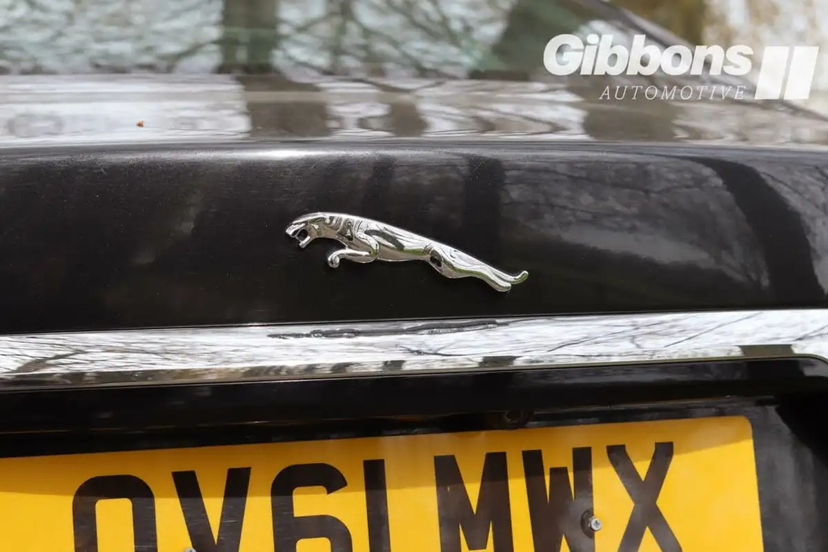 2011-jaguar-xf-22td-luxury-big-49
