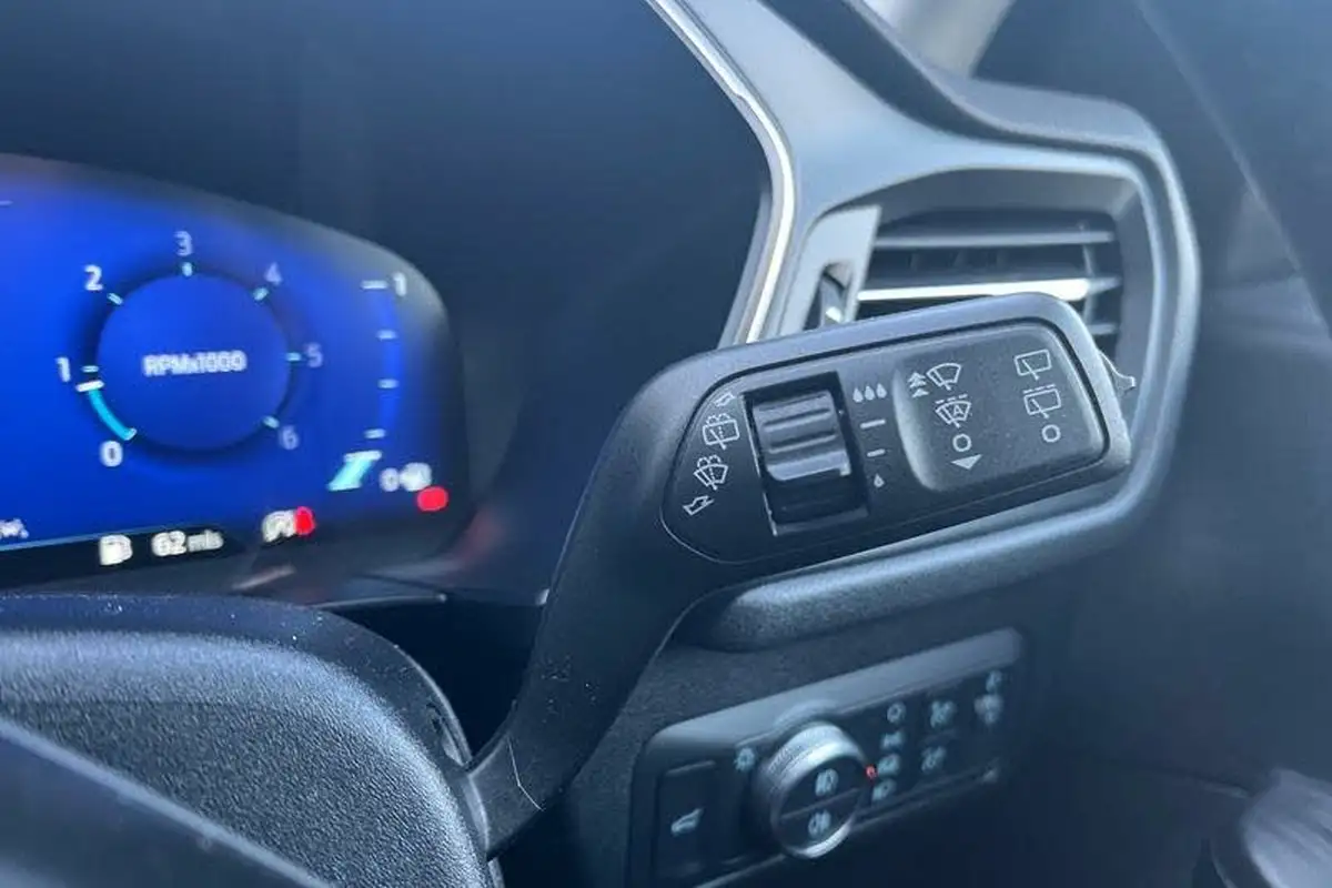 2022-ford-kuga-big-14
