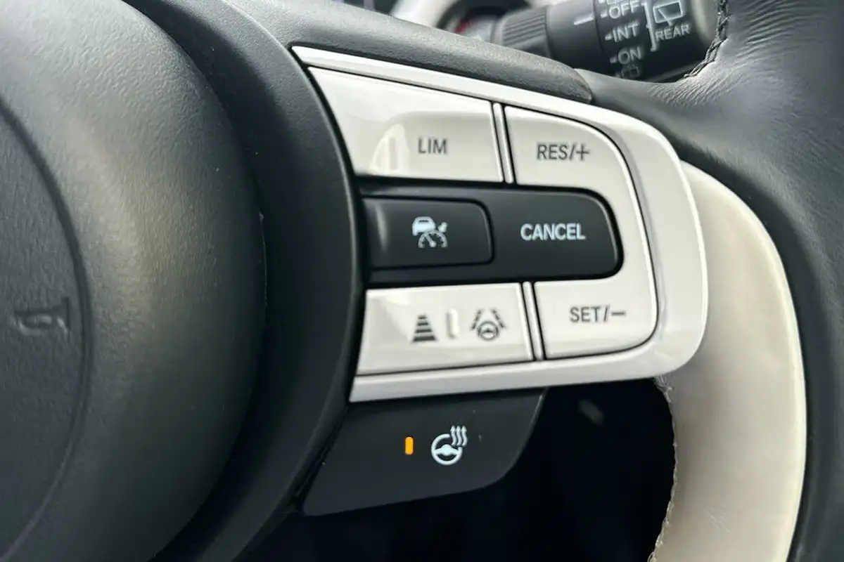 2023-honda-jazz-15-i-mmd-ex-107ps-big-15